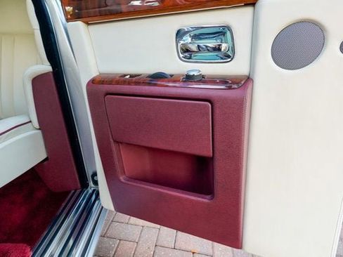 Used 2013 Rolls-Royce Phantom Sedan image 72