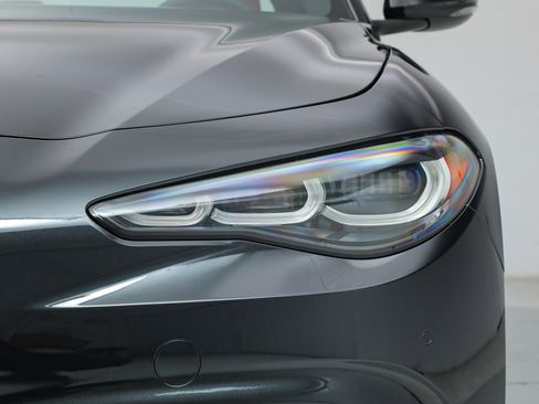 New 2025 Alfa Romeo Giulia w/ Veloce Package Rwd image 10