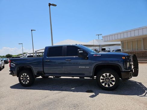 Used 2026 Chevrolet Silverado 2500 Custom w/ Z71 Off-Road Package AWD/4WD image 9