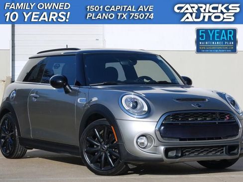 Used 2017 MINI Cooper S image 1