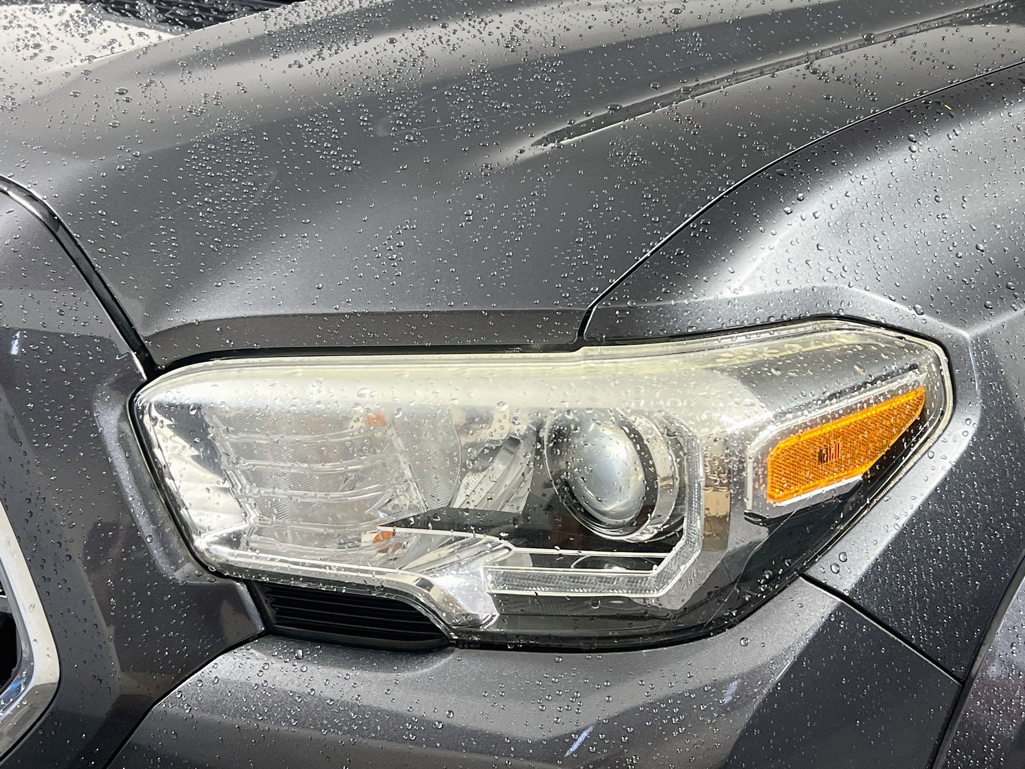 Used 2019 Toyota Tacoma TRD Sport AWD/4WD image 11
