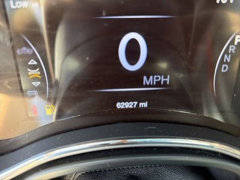 Used 2019 Jeep Grand Cherokee Altitude image 24