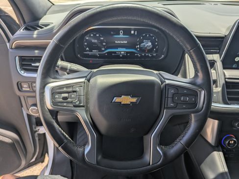 Used 2022 Chevrolet Tahoe LT w/ Luxury Package RWD image 15