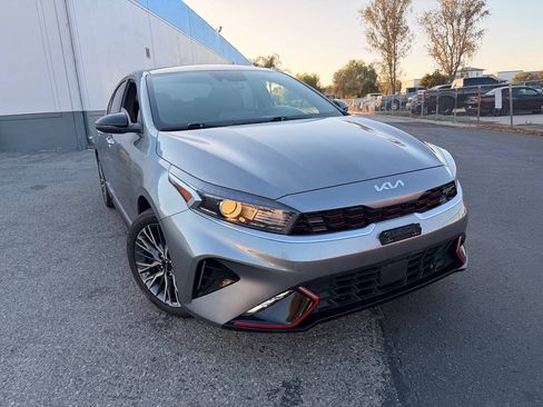 Used 2023 Kia Forte GT-Line w/ GT-Line Technology Package FWD image 5