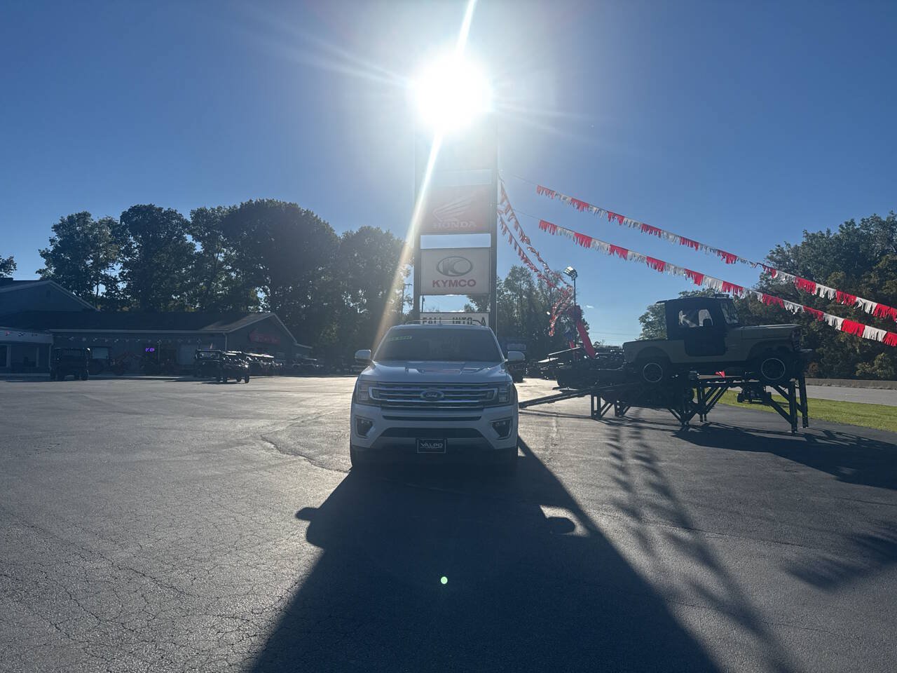 Used 2019 Ford Expedition Max Limited w/ Special Edition Package AWD/4WD image 8