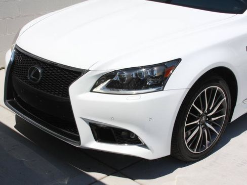 Used 2014 Lexus LS 460 AWD w/ F Sport Package image 22