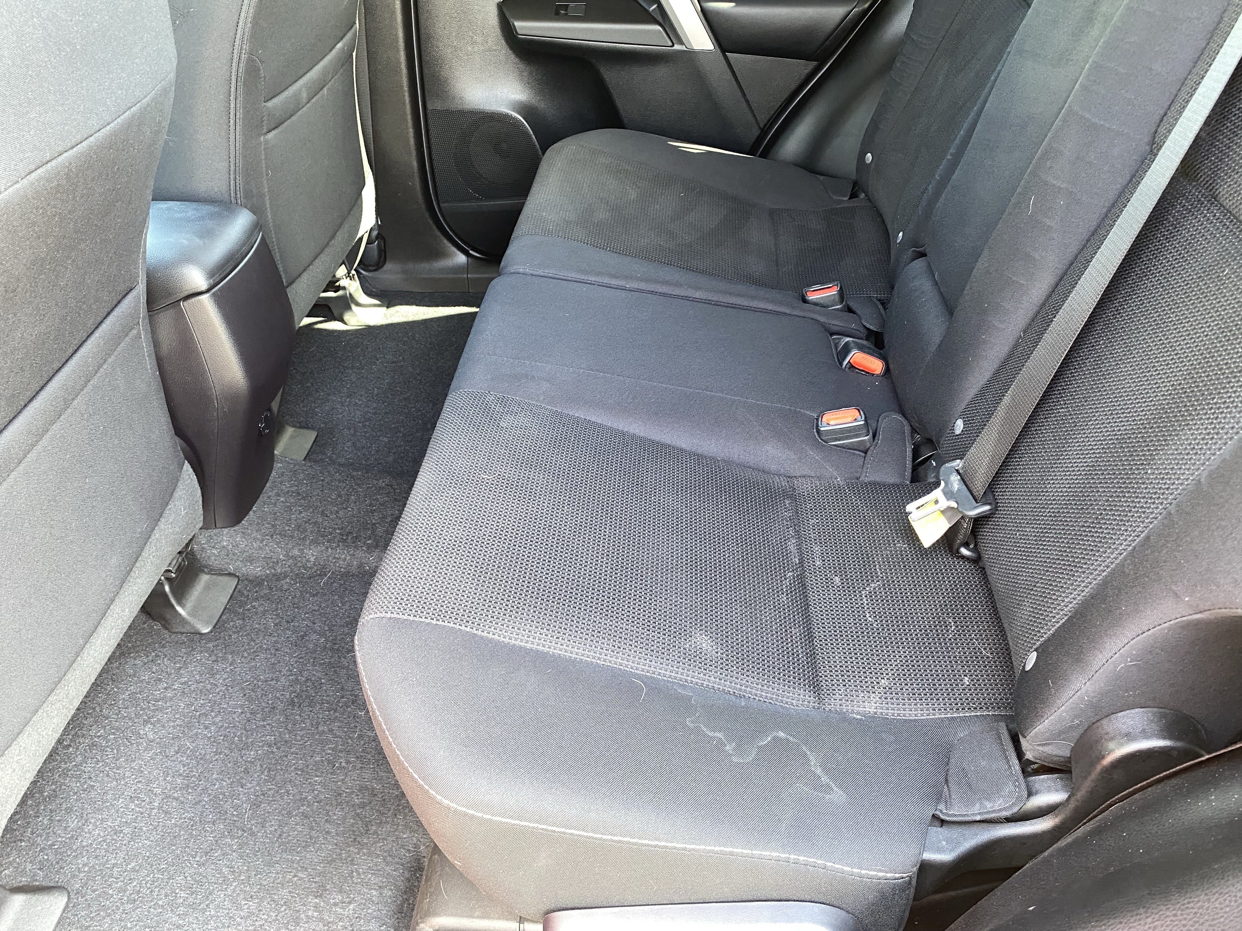 Used 2017 Toyota RAV4 XLE w/ Carpet Mat Package FWD image 15