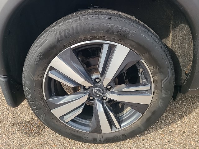 Used 2023 Nissan Rogue SL AWD/4WD image 32