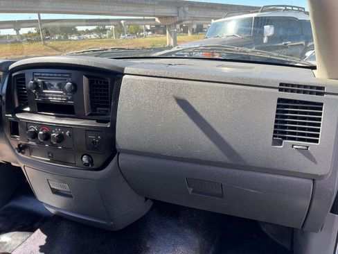 Used 2007 Dodge Ram 1500 Truck ST RWD image 10