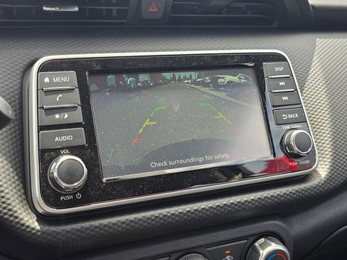 New 2025 Nissan Kicks Play S image 9