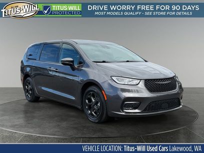 Used 2023 Chrysler Pacifica Touring-L w/ S Appearance Package