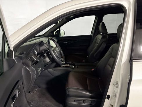 Used 2023 Honda Ridgeline Black Edition image 11