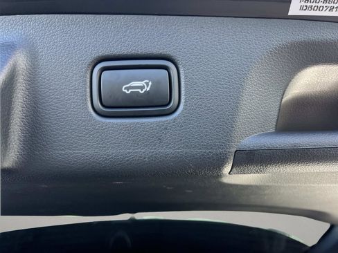 Used 2025 Hyundai Palisade Calligraphy image 9