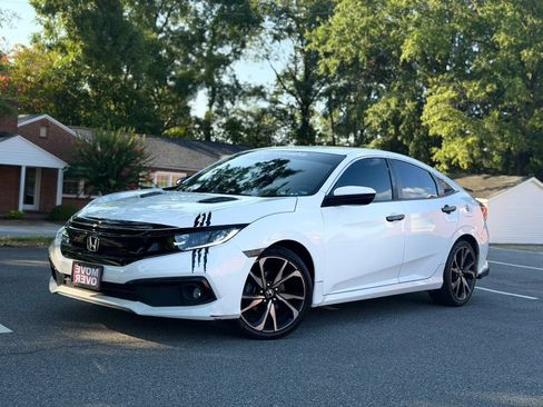 Used 2020 Honda Civic Sport image 2
