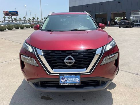 Used 2023 Nissan Rogue SV w/ SV Premium B Package FWD image 2
