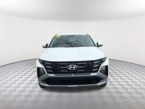 Used 2025 Hyundai Tucson SE image 2