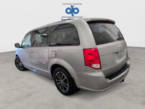 Used 2018 Dodge Grand Caravan GT image 6