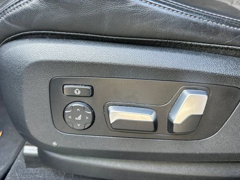 Used 2023 BMW X5 xDrive40i w/ Premium Package image 14