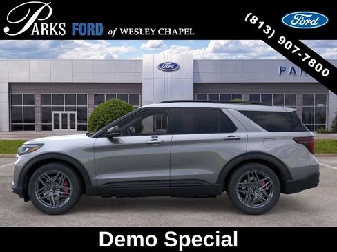 New 2026 Ford Explorer ST-Line w/ ST-Line Street Pack RWD image 3