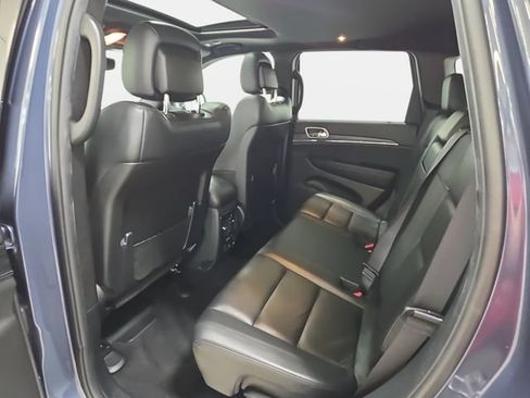 Used 2020 Jeep Grand Cherokee Limited w/ Premium Lighting Group AWD/4WD image 12