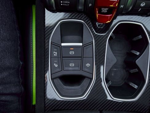 Used 2024 Lamborghini Urus Performante image 71