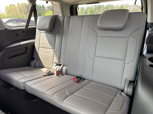 Used 2019 Chevrolet Suburban LT AWD/4WD image 37