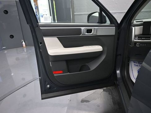 Used 2025 Hyundai Santa Fe SEL FWD image 12