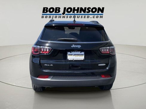 Used 2023 Jeep Compass Latitude w/ Convenience Group AWD/4WD image 4