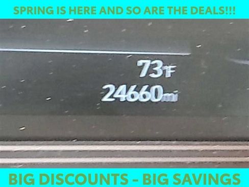 Used 2025 Hyundai Venue SEL image 8