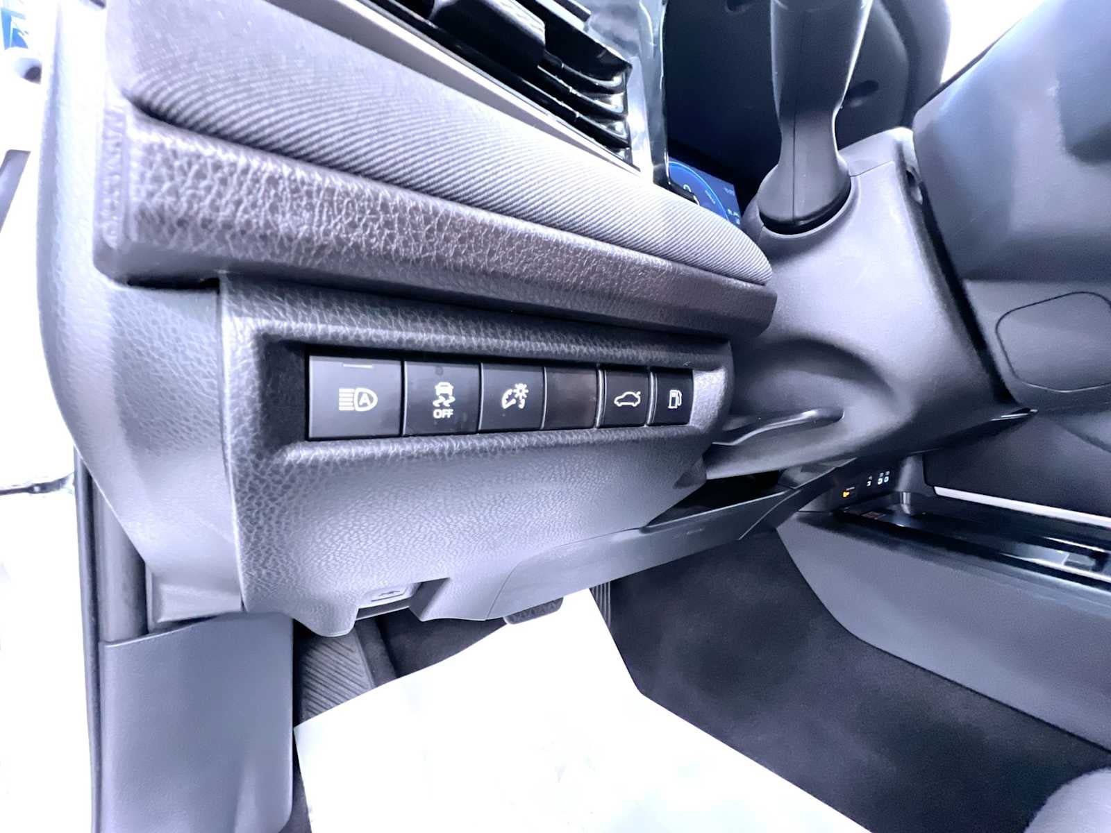 Used 2025 Toyota Camry LE FWD image 16