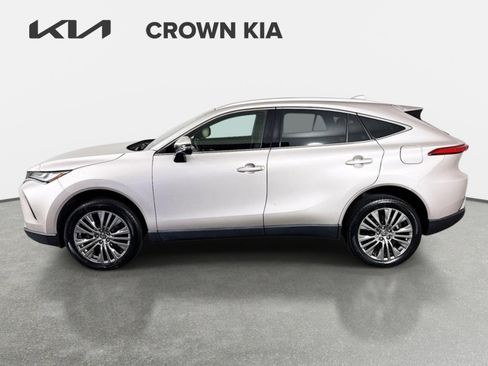 Used 2022 Toyota Venza XLE AWD/4WD image 9