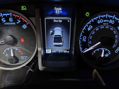 Used 2023 Toyota Tacoma TRD Sport image 19