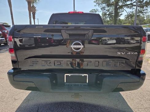Used 2022 Nissan Frontier SV AWD/4WD image 6