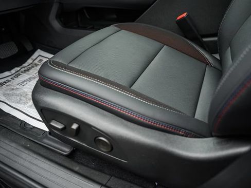 Used 2026 Chevrolet Equinox EV RS FWD image 39