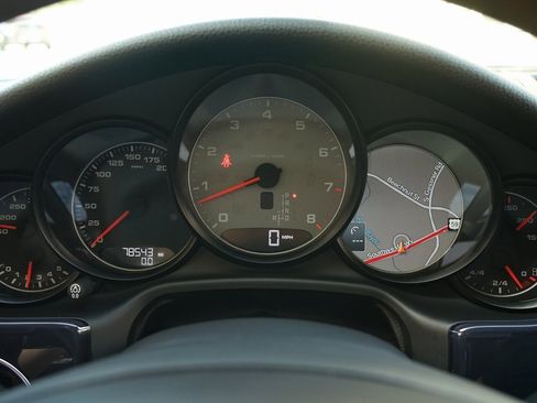 Used 2014 Porsche Panamera S image 13
