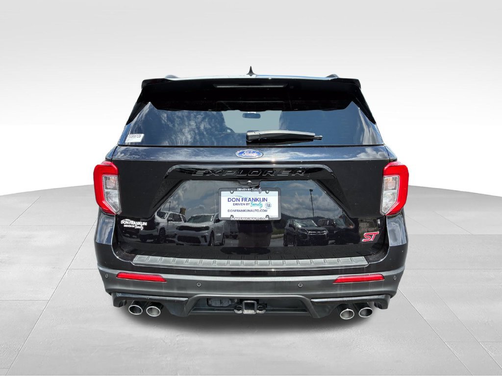 Used 2023 Ford Explorer ST w/ Technology Package AWD/4WD image 3