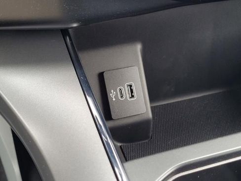 New 2025 Ford F150 Lightning Flash image 23