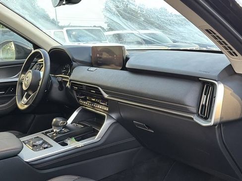 Used 2024 MAZDA CX-90 3.3 Turbo w/ Preferred Package AWD/4WD image 19