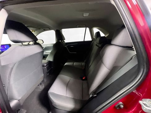 Used 2024 Toyota RAV4 XLE image 29