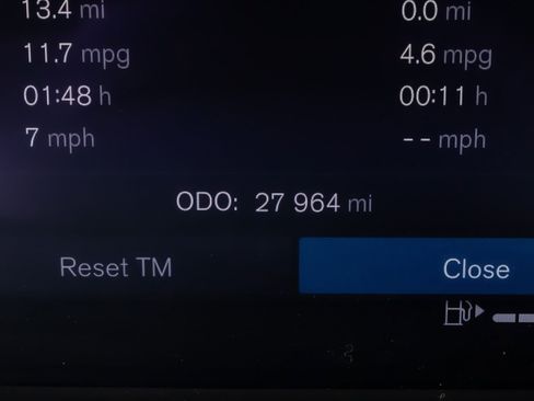 Used 2025 Volvo XC90 B6 Ultra w/ Protection Package Premier image 16