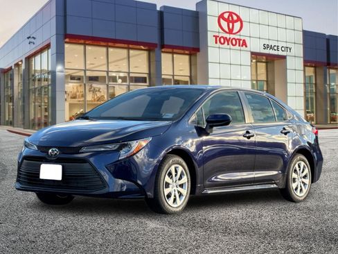 New 2026 Toyota Corolla LE FWD image 2