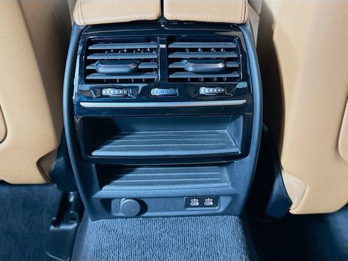 Used 2020 BMW 530i w/ Premium Package RWD image 26