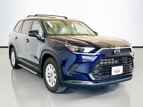 New 2026 Toyota Grand Highlander AWD image 3