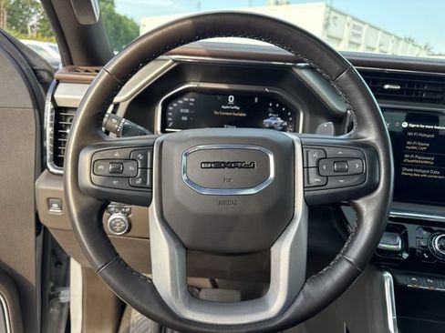 Used 2025 GMC Sierra 1500 Denali w/ Denali Reserve Package AWD/4WD image 11