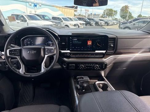 Used 2023 Chevrolet Silverado 1500 LT Trail Boss w/ Protection Package image 17