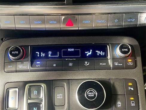 Used 2021 Hyundai Palisade Calligraphy image 22