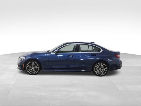 Used 2021 BMW 330e xDrive w/ Convenience Package image 2