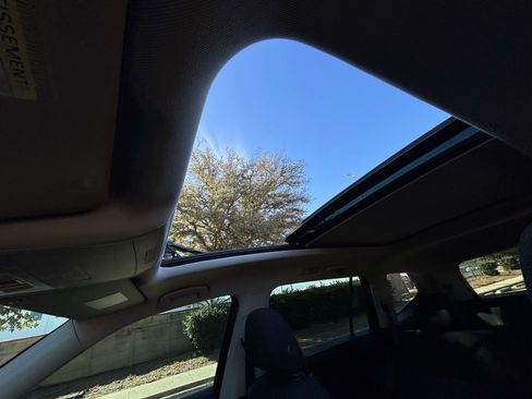 Used 2018 Volkswagen Atlas Launch Edition image 34