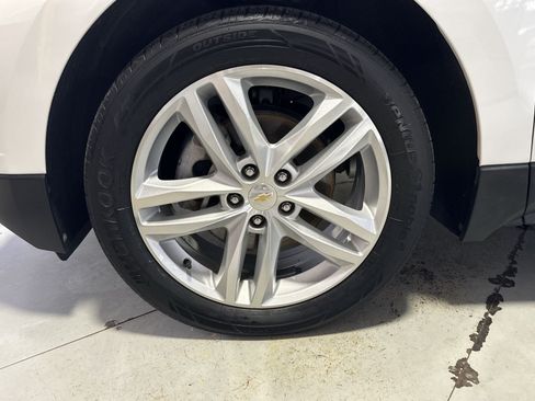 Used 2020 Chevrolet Equinox Premier AWD/4WD image 13