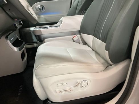 Used 2026 Hyundai Ioniq 9 Calligraphy image 8